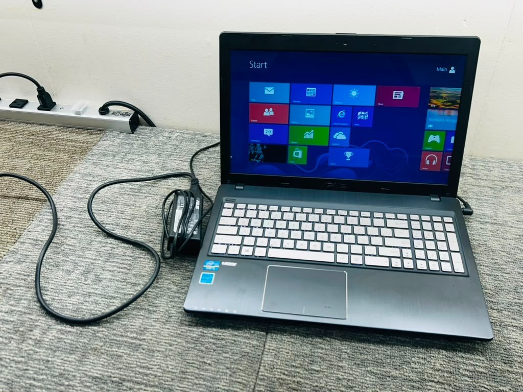 ASUS Q500A-BH15N01 Core i5 6GB Ram 750GB 15.6″ Laptop Windows 10 Tested – 703927