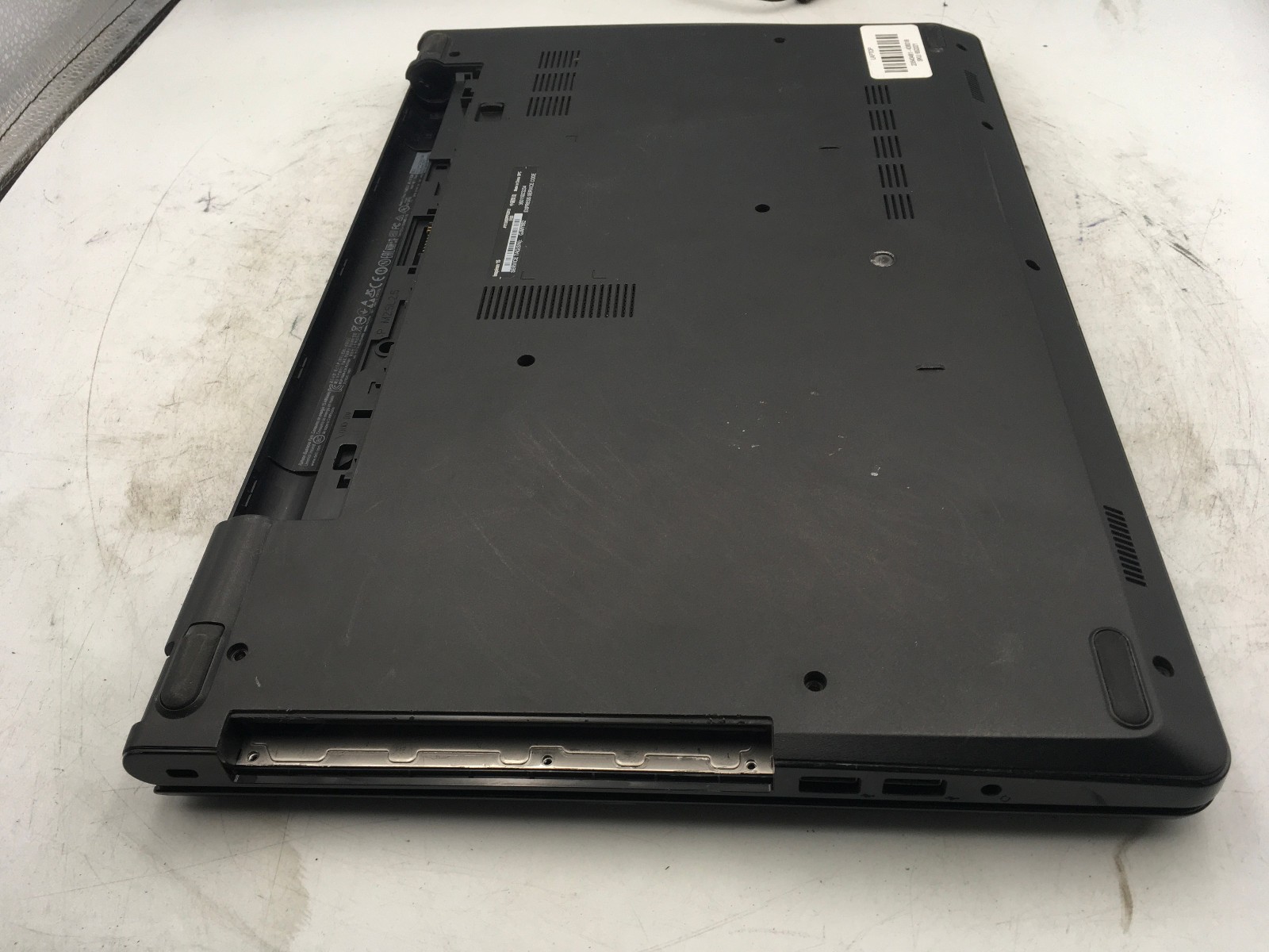 DELL LATITUDE 3558 – BOOTS TO BIOS – INTEL I3 5015U – NO RAM – READ DESCRIP – BB