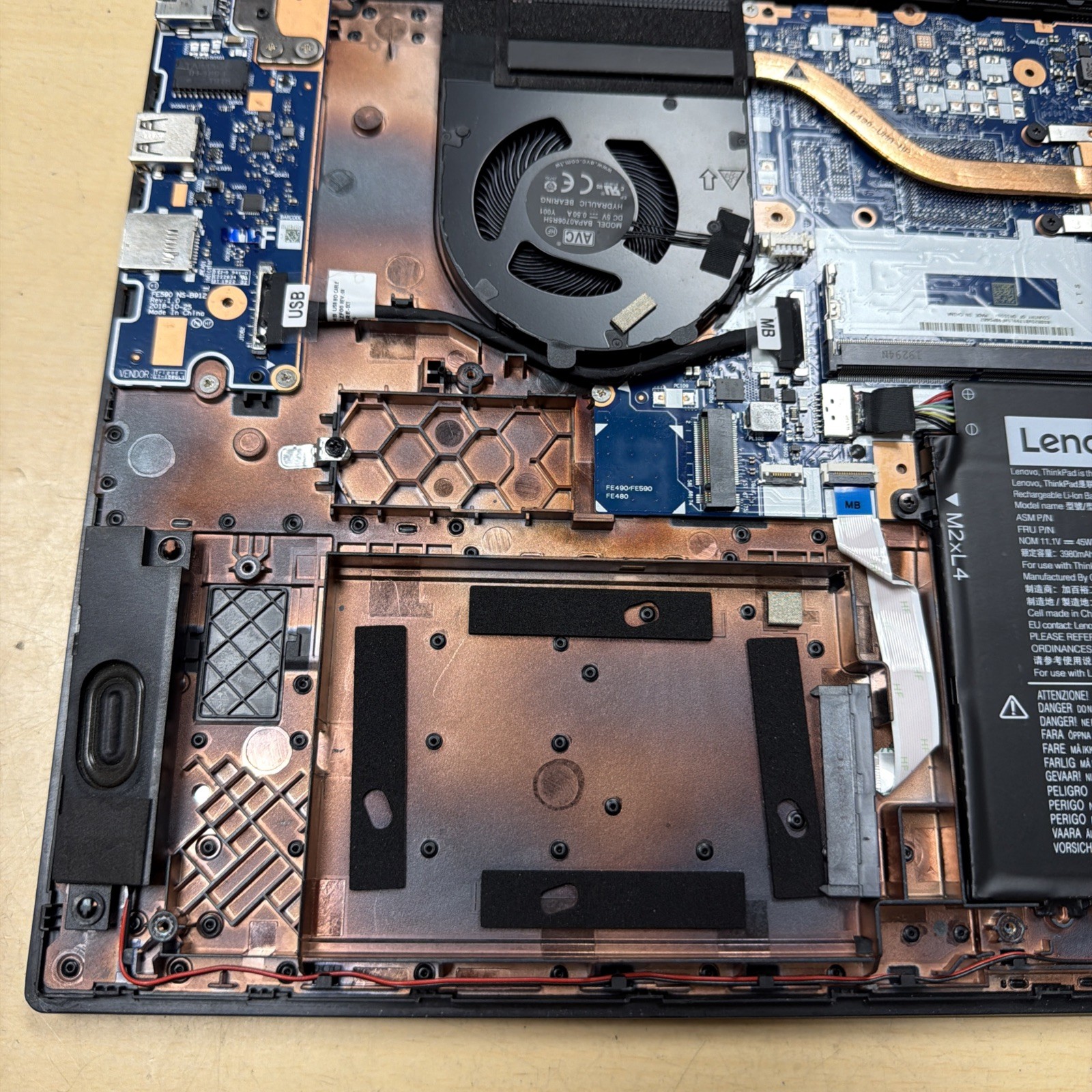 *PARTS Lenovo ThinkPad E590 i5-8265U 8GB RAM NO HD/OS