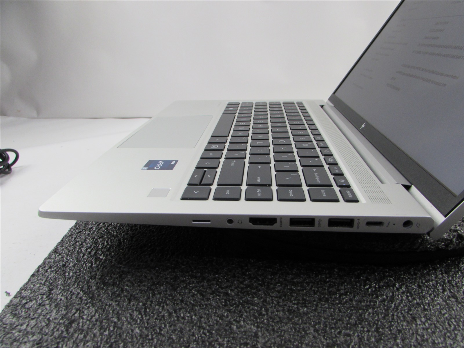 HP ELITEBOOK 640 (G9) 1920X1080 FHD TOUCHSCREEN I7-1270P NO SSD 8GB RAM NO O.S