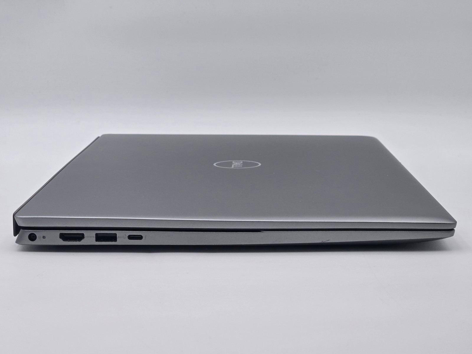 Dell Vostro 16 5630 16″ FHD+ 13TH I7-1360P 1TB SSD 16GB W11P GeForce RTX 2050