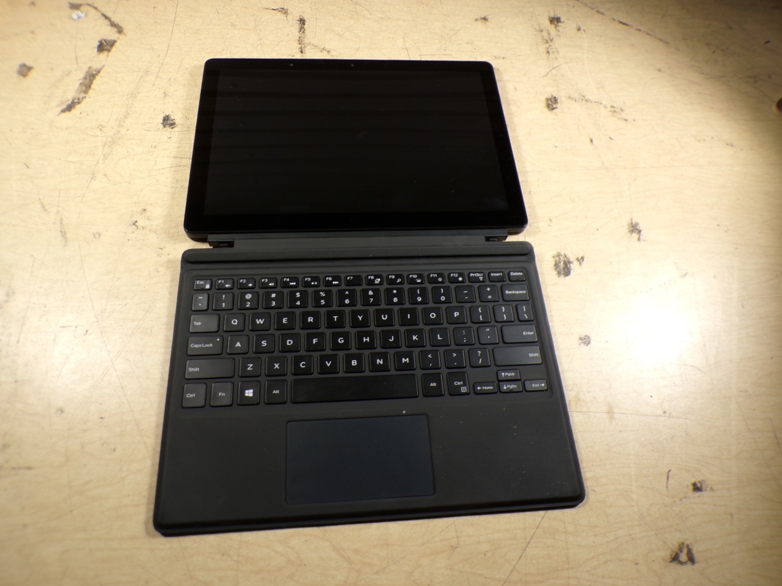 DELL LATITUDE 5290 2N 1 INTEL CORE I5-8350U 1.70GHZ 8GB RAM W/ KEYBOARD **NO HD/