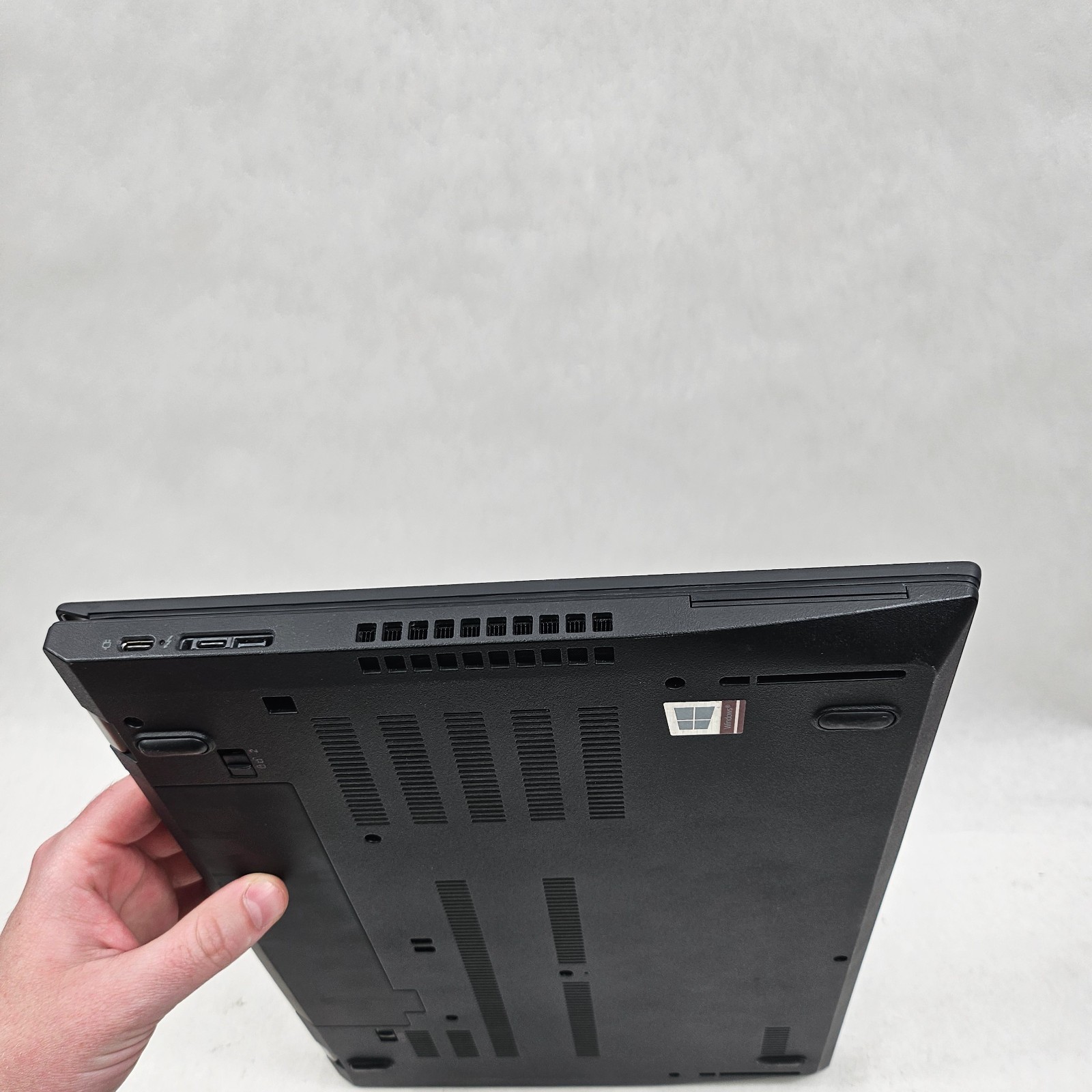 Lenovo ThinkPad T580 Intel Core i5-8350U 1.70GHz 8GB DDR4 RAM 128GB SSD No OS