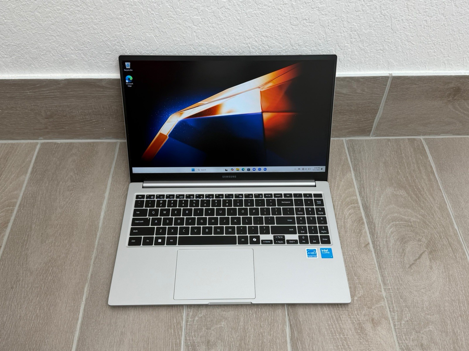 Samsung Galaxy Book 4 15.6″ Core 7 150U 16GB RAM 512GB NVMe Win-11