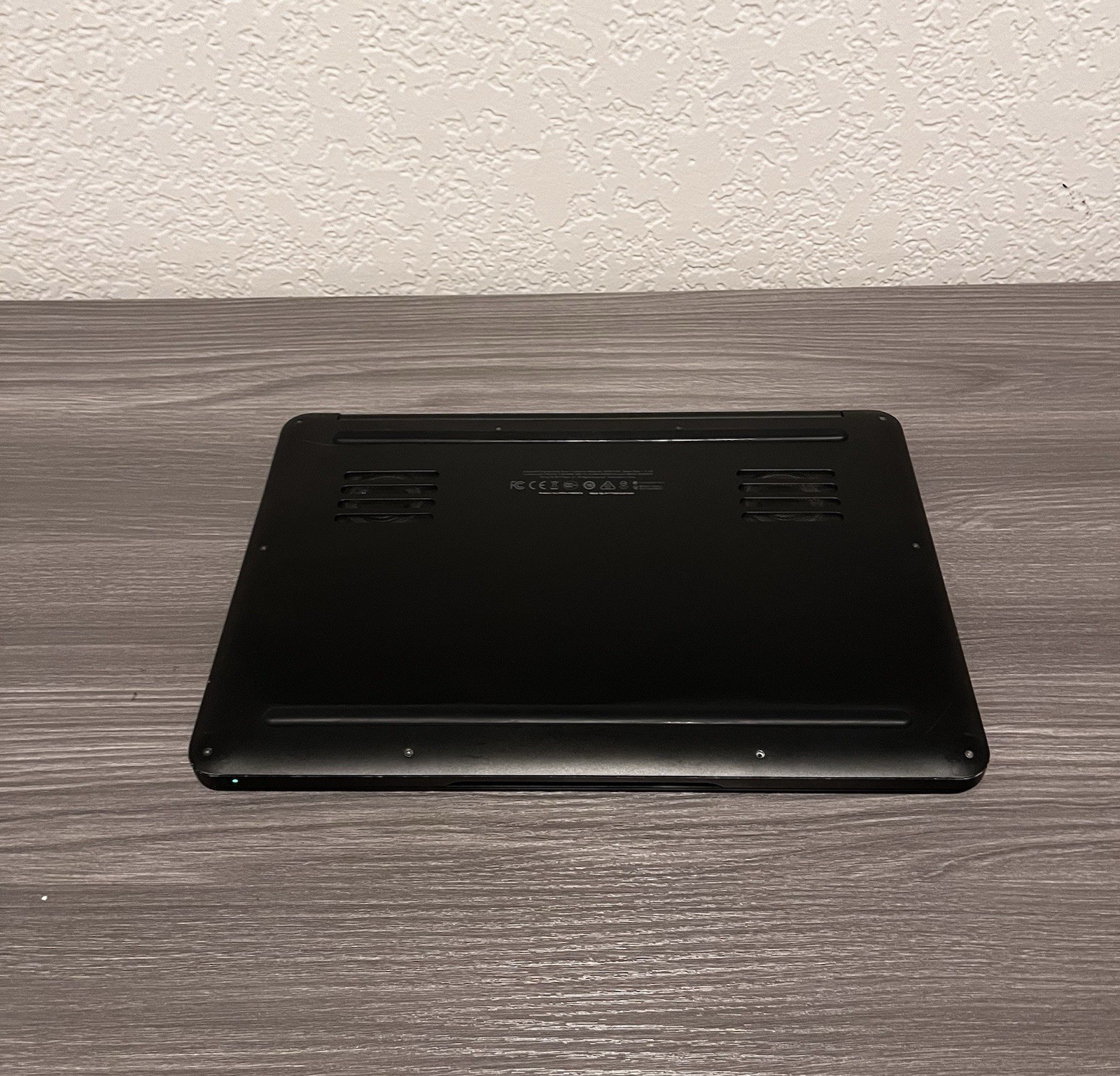Razer Blade Stealth 14 i7-7700HQ 16GB RAM GEFORCE GTX 1060 6gb (READ)