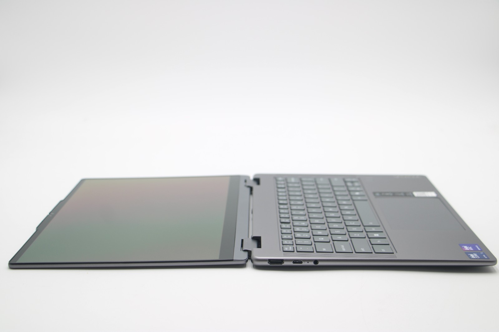 Lenovo Yoga 7 2-in-1 14ILL10 *2.1GHz Ultra 5 226V/16GB RAM/1TB SSD* 6Mt Warranty