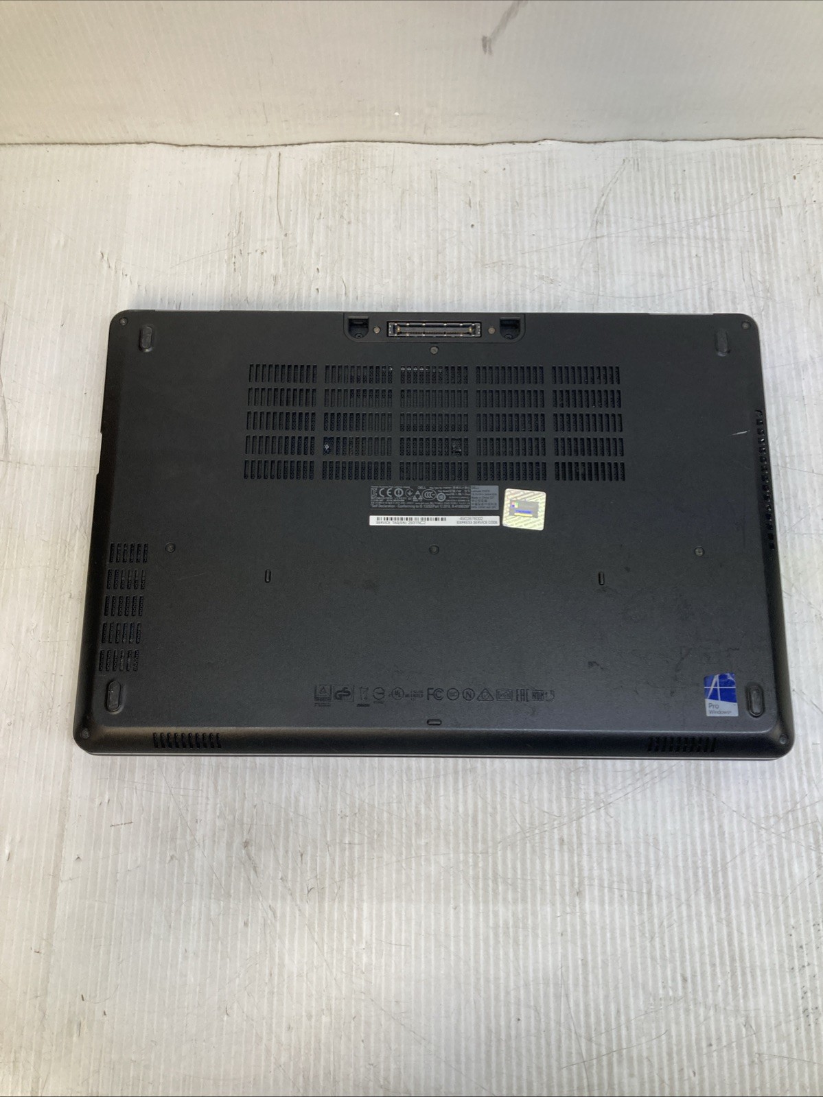 Dell Latitude E5570 Intel Core i5-6300U 2.40 GHz no RAM NO SSD Boot to BIOS