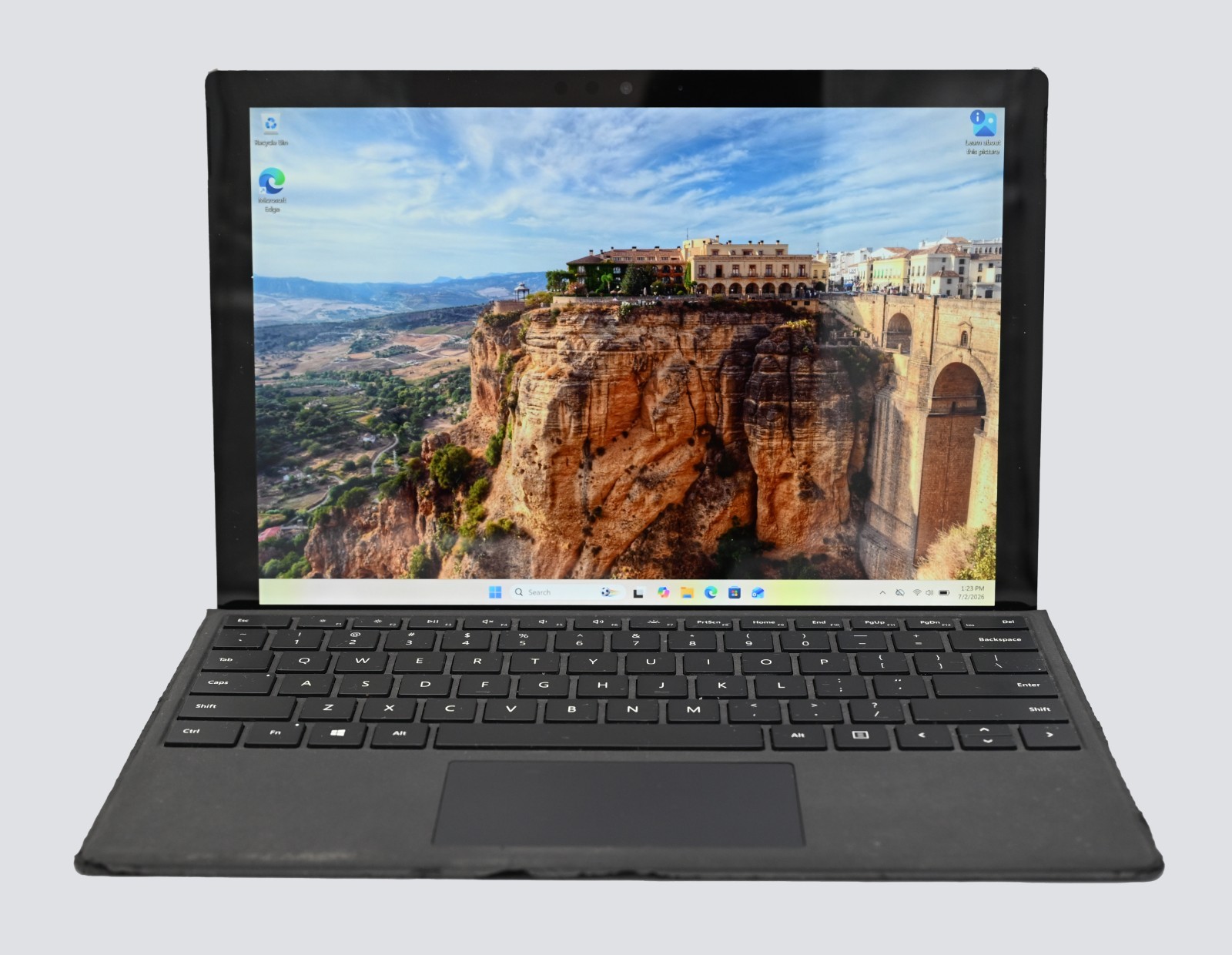 Microsoft Surface Pro 6 1796 i7-8650 1.9GHz 8GB RAM 256GB SSD Win 11 Pro