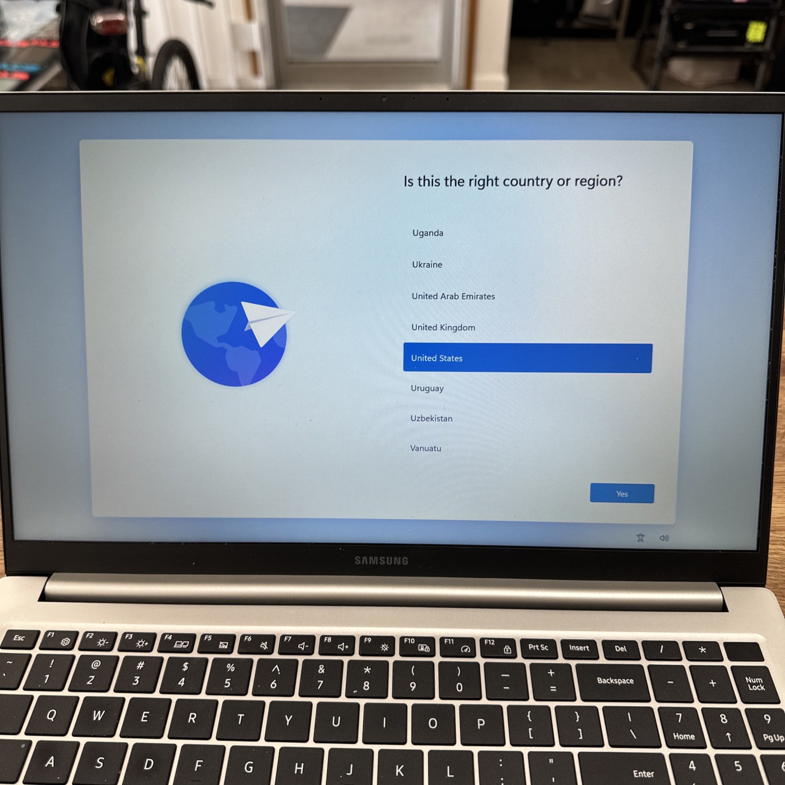 Samsung Galaxy Book 15.6″ FHD Laptop Intel Core 7, 16GB, 512GB SSD, Win11