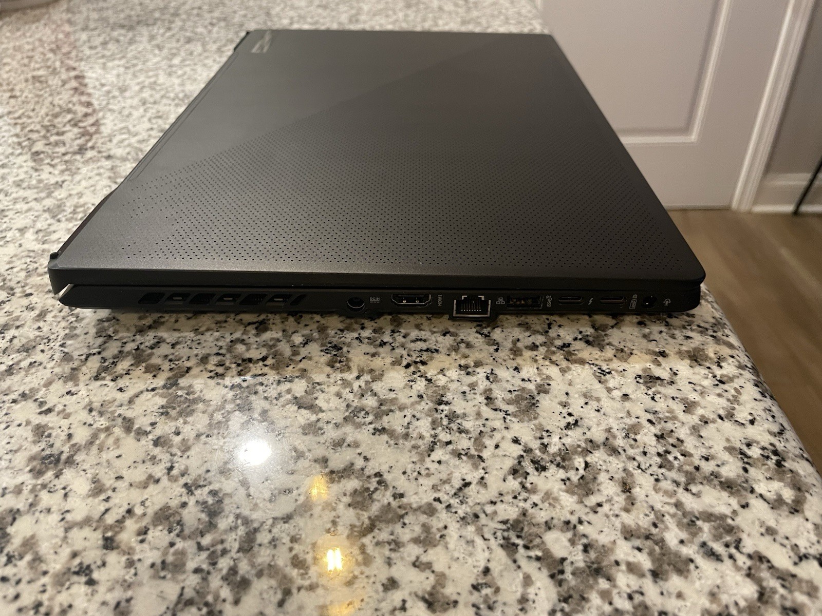 ASUS ROG Zephyrus M16” Gaming Laptop, Intel i9, 16GB RAM – GU603HM-211.ZM16