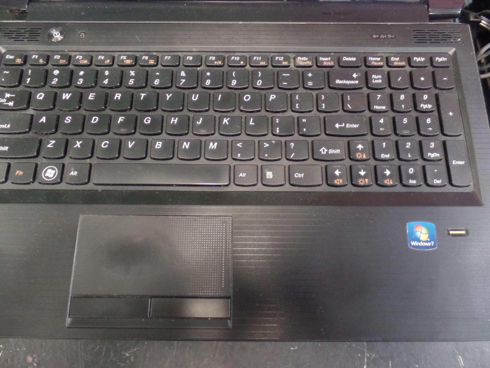 PARTS/REPAIR Lenovo B575 15.6″ AMD E450 Radeon 1.65GHz 4GB RAM 250gb HDD