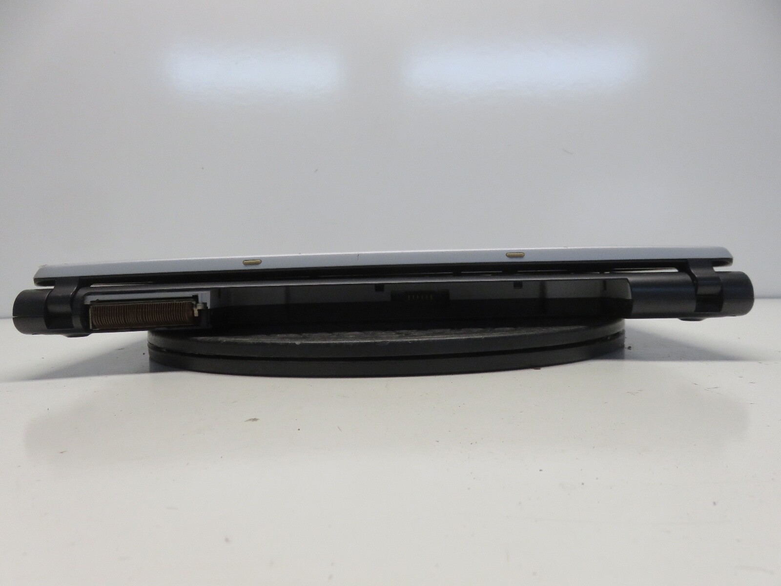 Sony Vaio VGN-FS640/W PCG-7A2L Intel Pentium M 730 1.6GHz 1 GB NO HDD No Batt
