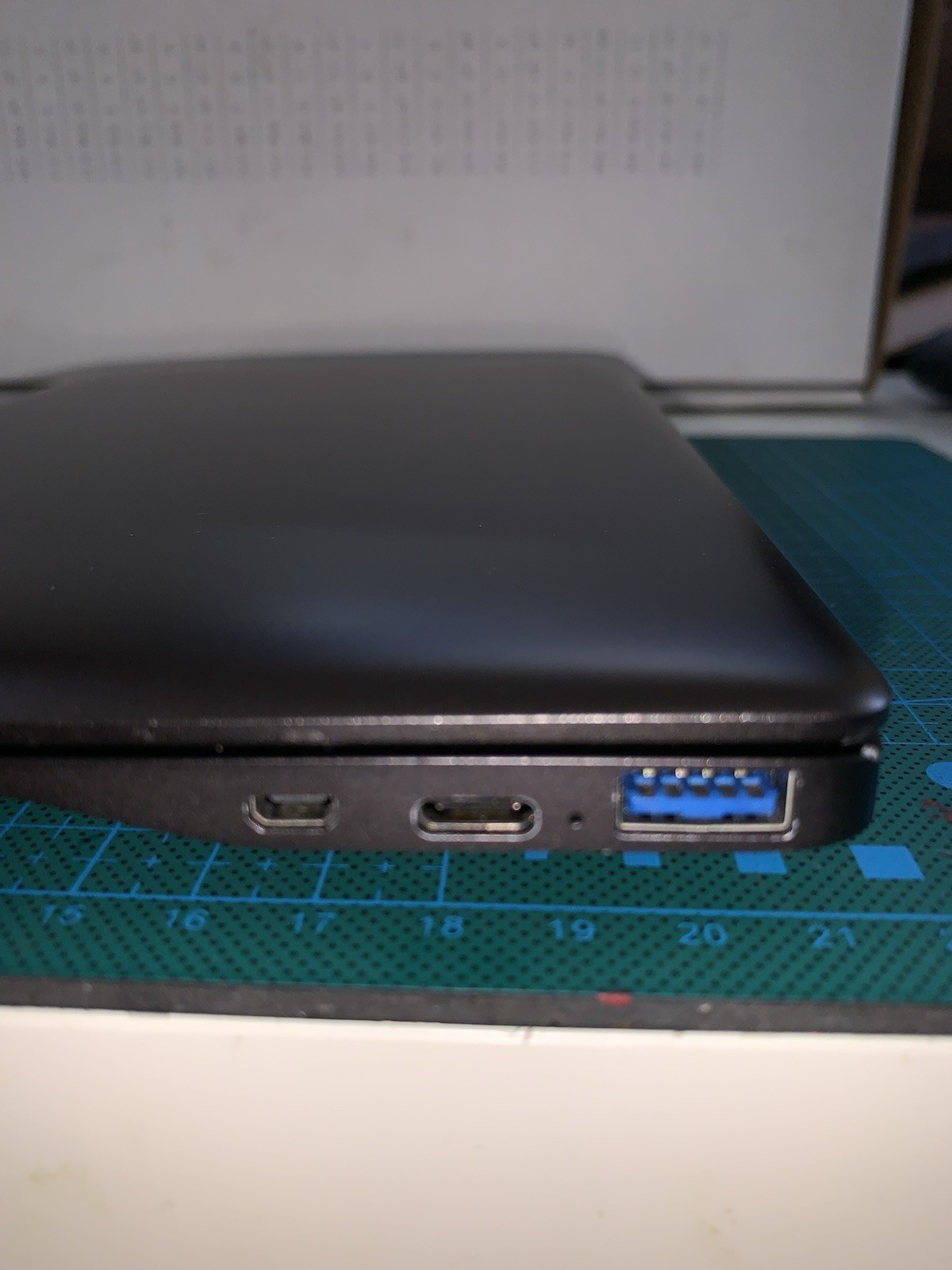 GPD P2 MAX Windows 11 Core m3-8100Y Memory 16GB SSD 512GB