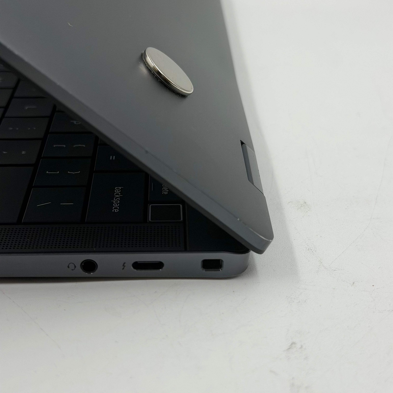 Dell Latitude 9440 14″ i7-1365U 1.80GHz 64GB RAM 2TB SSD