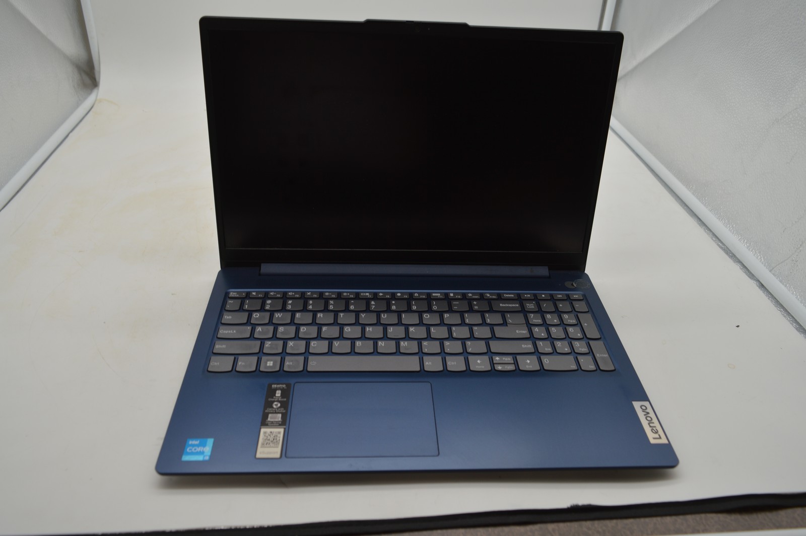 Lenovo IdeaPad Slim 3 15IRU8 Core i3-1315U 1.2GHz 8GB 256GB SSD PC1795889