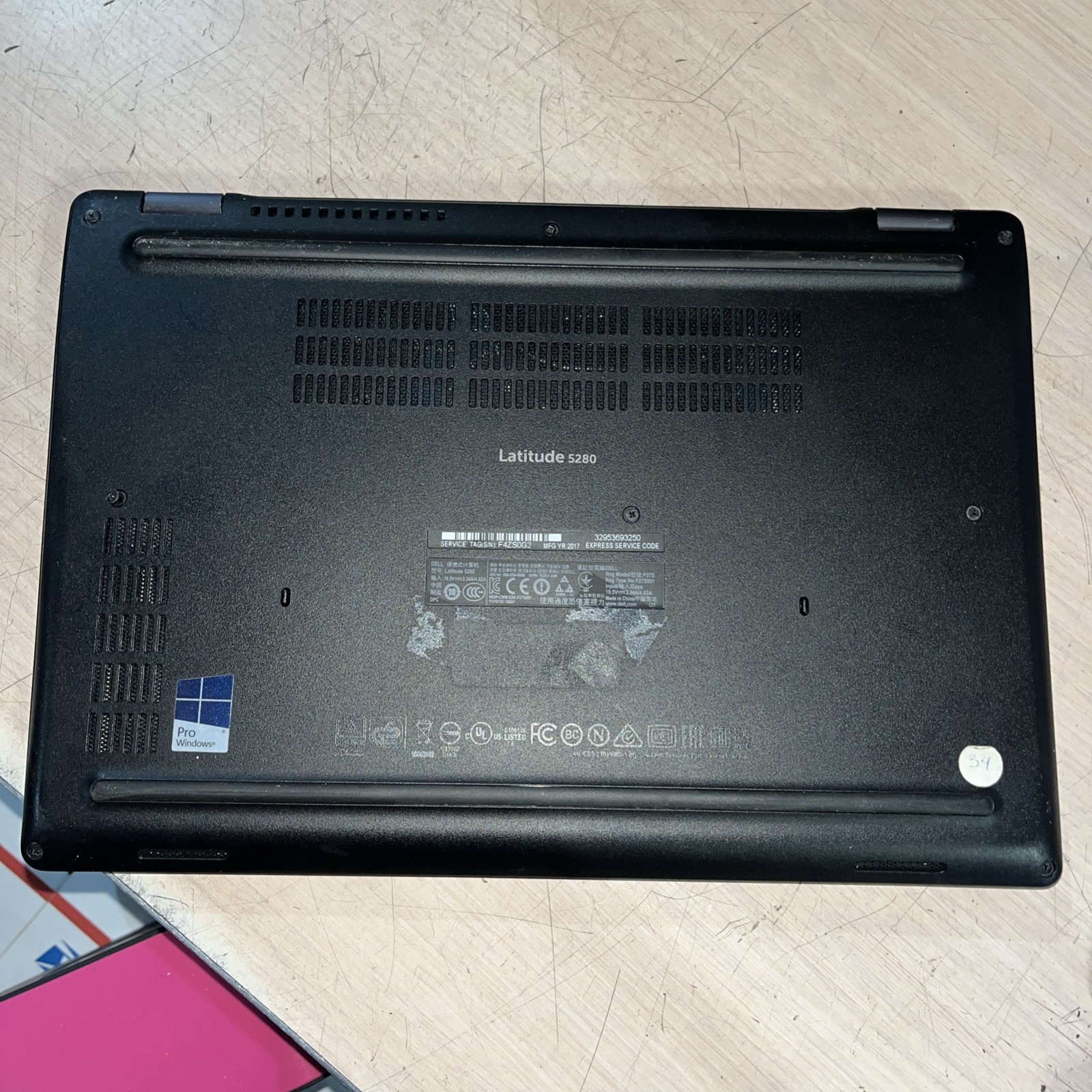 DELL LATITUDE 5280 INTEL CORE I3-7100U 2.40GHZ 8GB RAM NO HD .