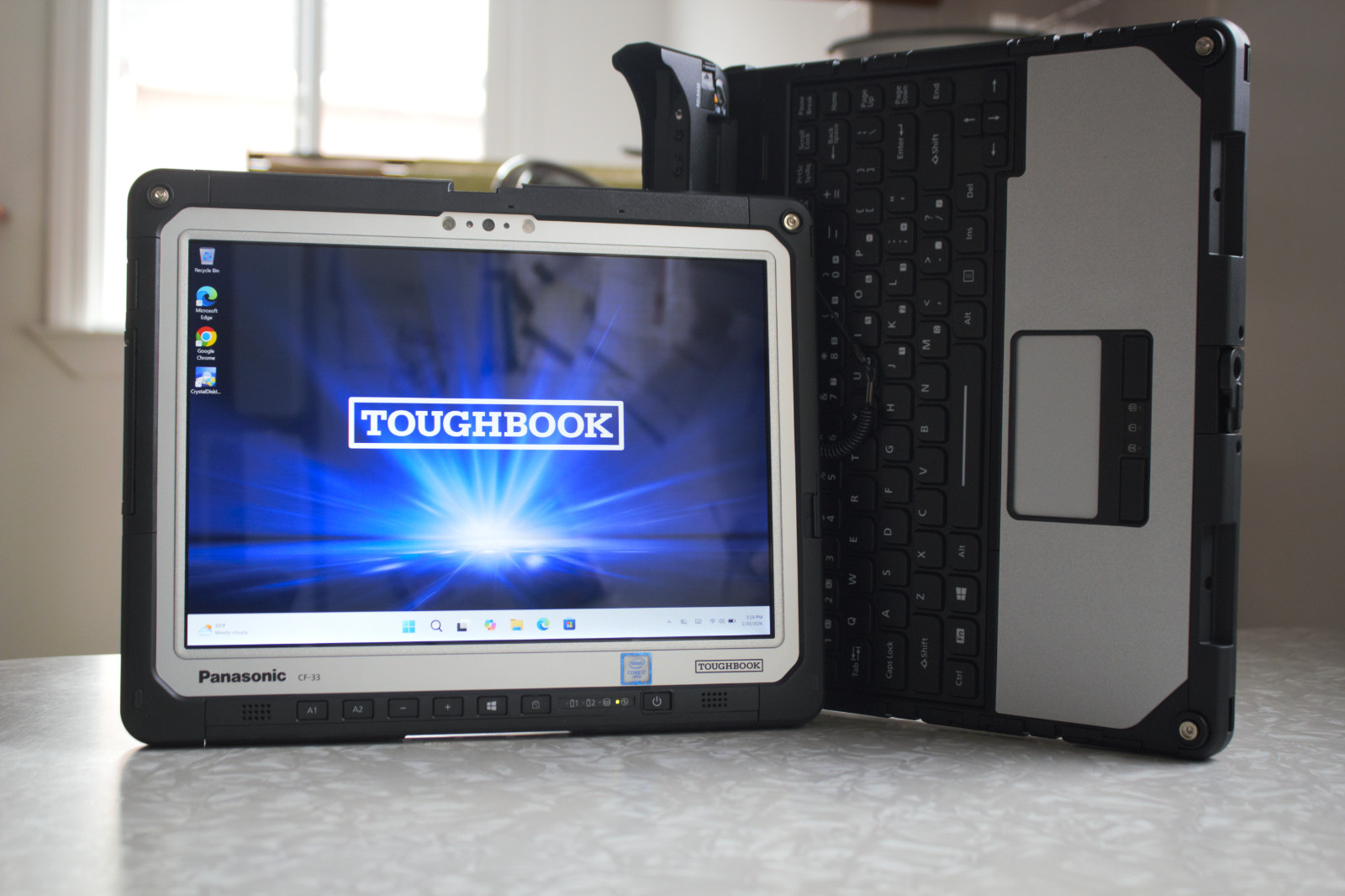 Panasonic Toughbook CF-33 i7-7600U New 1TB SSD 16GB RAM Touch 4G DGPS 690 Hours