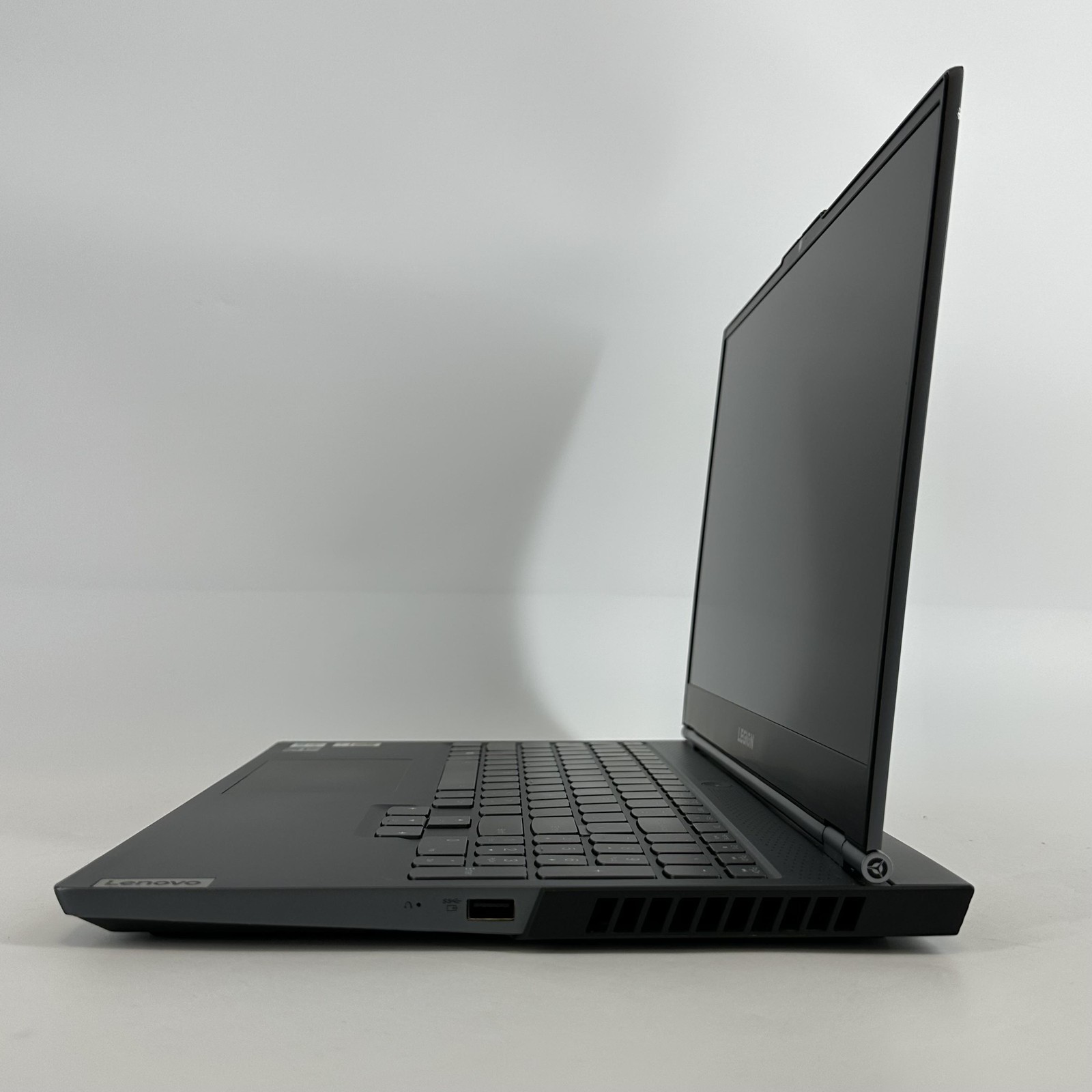 Lenovo Legion 7i 15 240Hz FHD i7-10750H 32GB 2TB RTX 2070 Super Max-Q FRAME GAP