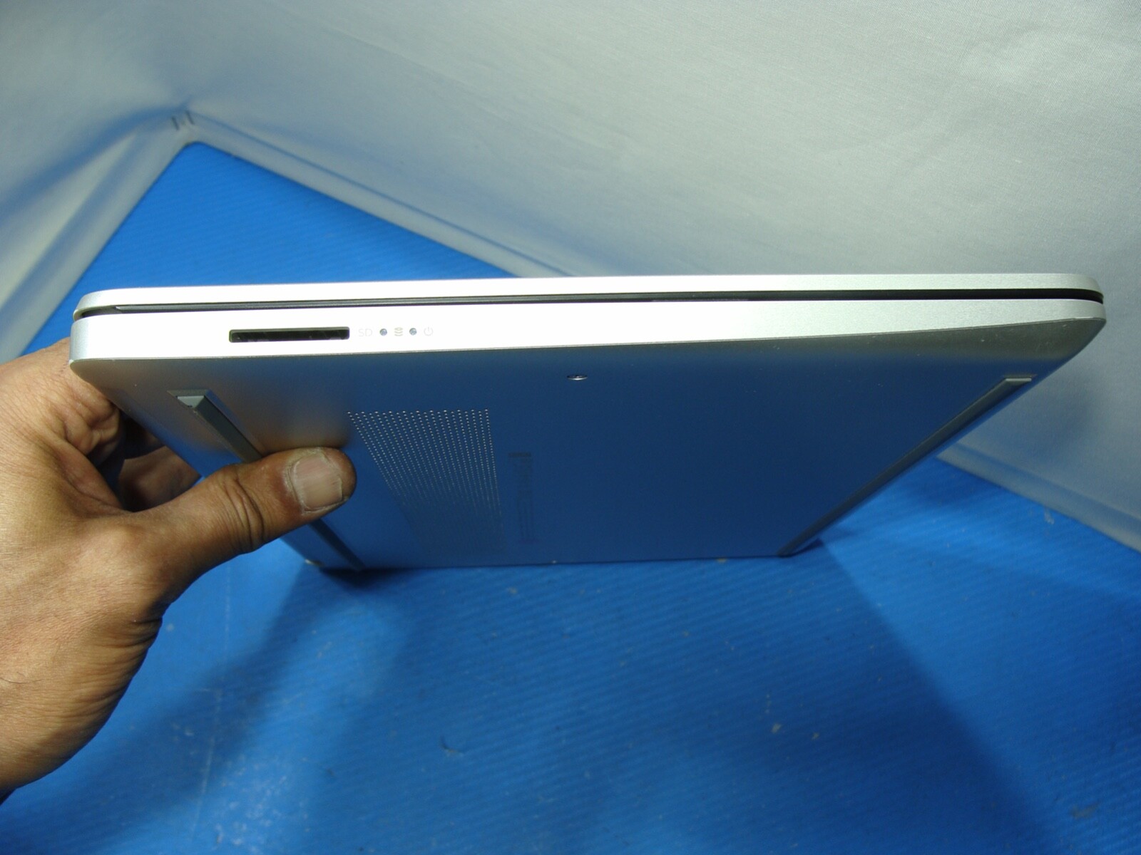 Powerful battery 96% HP 14” FHD 1920 x 1080 Intel i5-1035G4 4GB RAM 128GB SSD