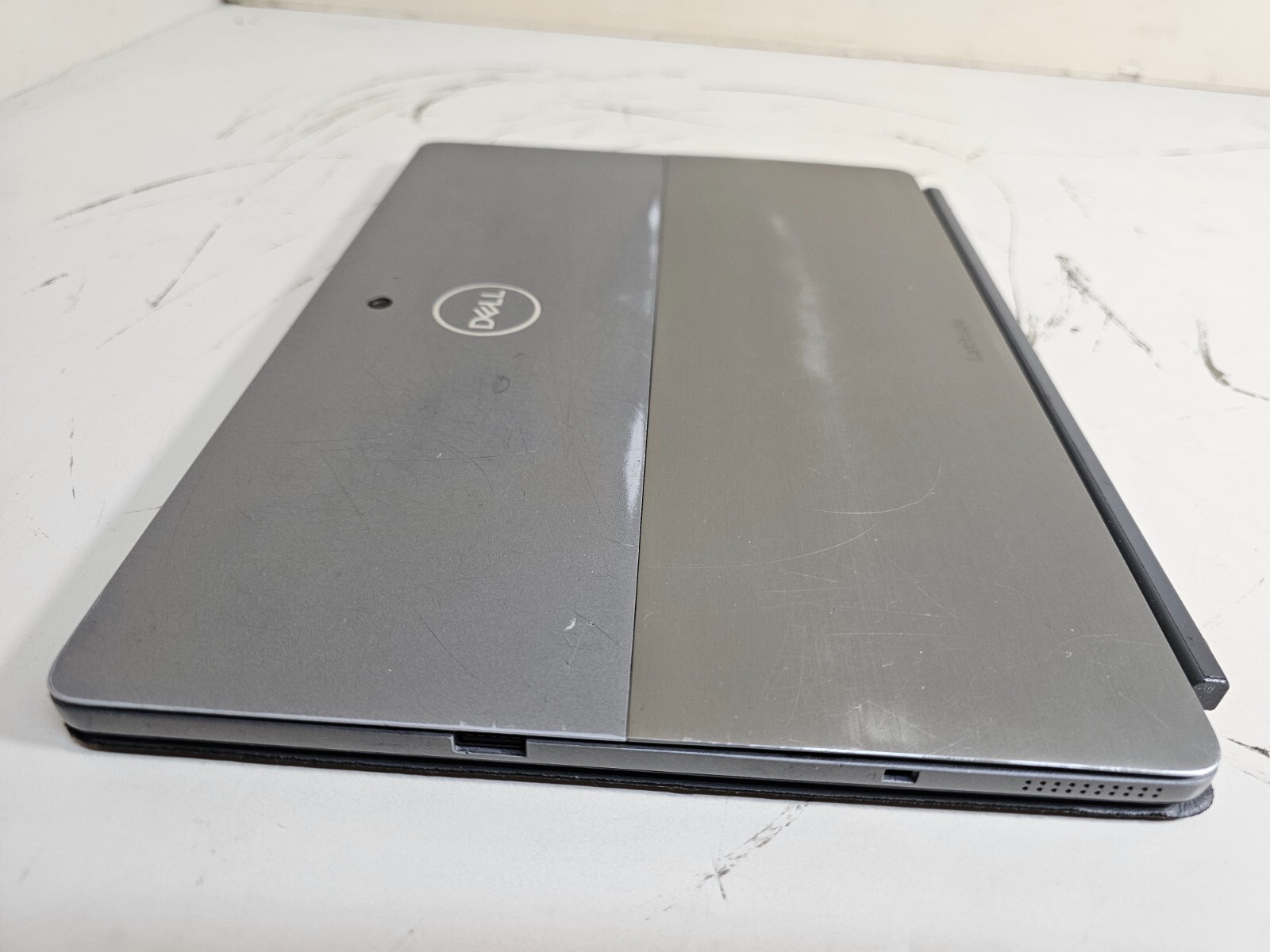 Dell Latitude 7210 Tablet Laptop – 1.8GHz i7-10610U 16GB 256GB 12.3″ Touchscreen