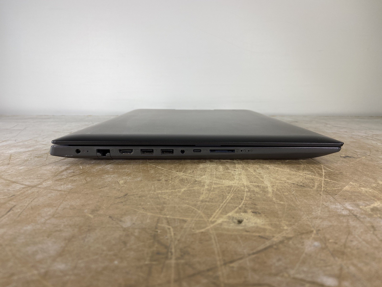 LENOVO IDEAPAD 330-17IKB i5-8250U @ 1.60GHz, 8GB RAM, NO HDD/OS
