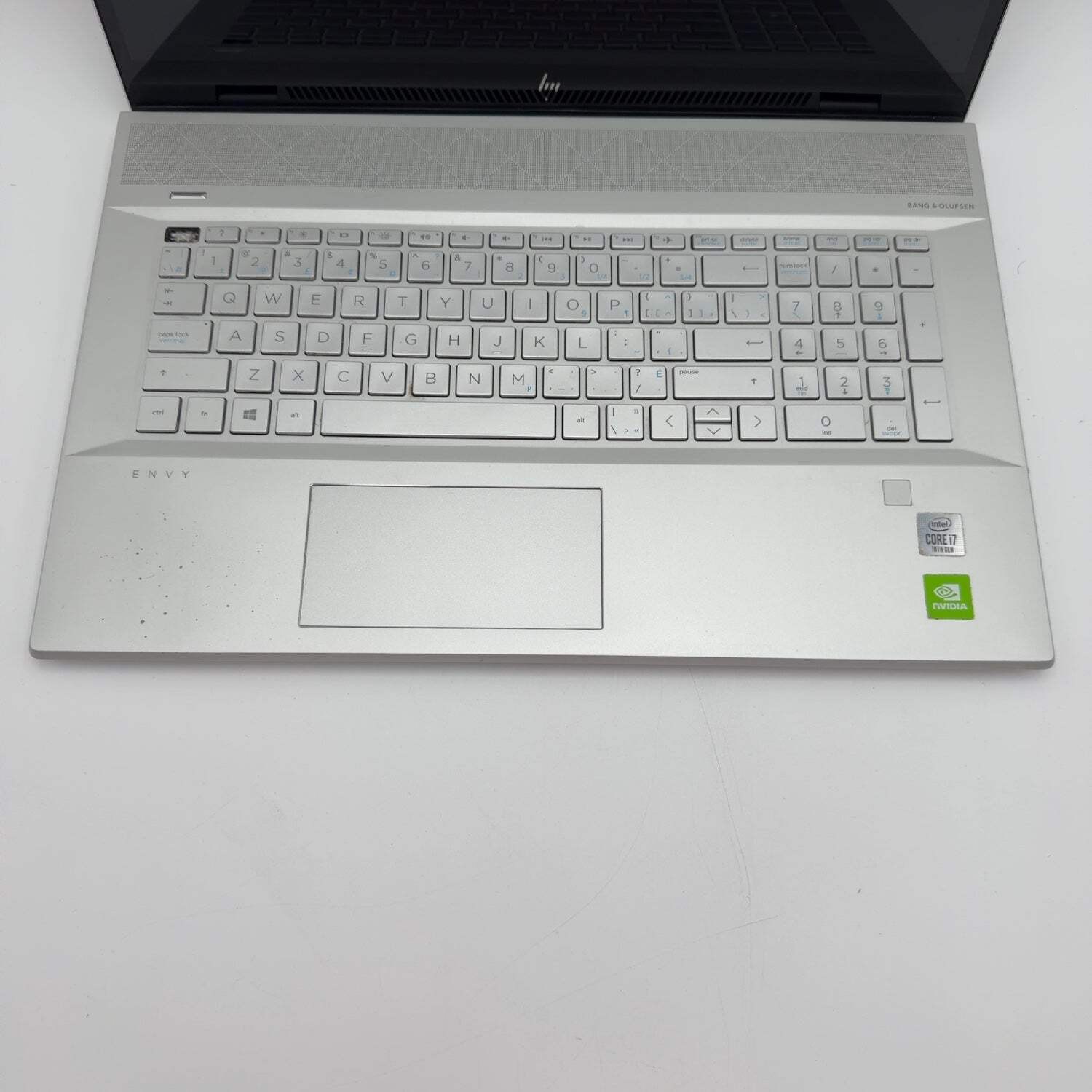 HP Envy 17-CE1003CA 17″ i7-10510U 16GB RAM 256GB SSD 1TB HDD GeForce MX250