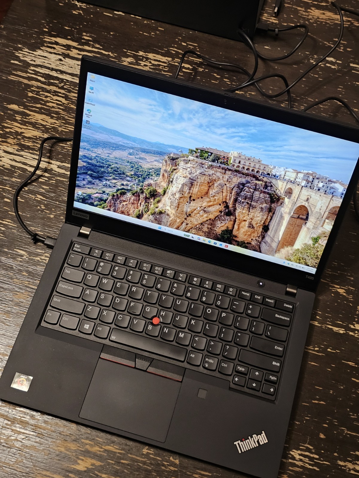 ThinkPad T495 Ryzen 7 Pro/ Radeon Vega Graphics 24GB RAM 512GB SSD WIN 11/Webcam