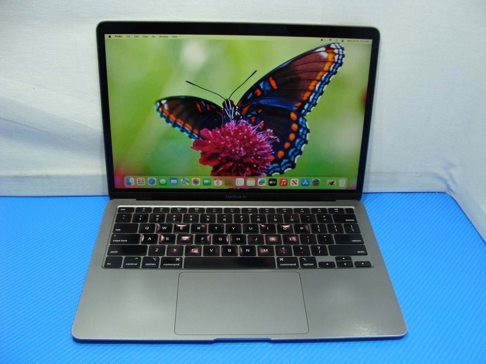 Apple MacBook Air 13″ A2179 2020 i5-1030NG7 1.1GHz 16GB 512GB OS Sonoma MVH2LL/A