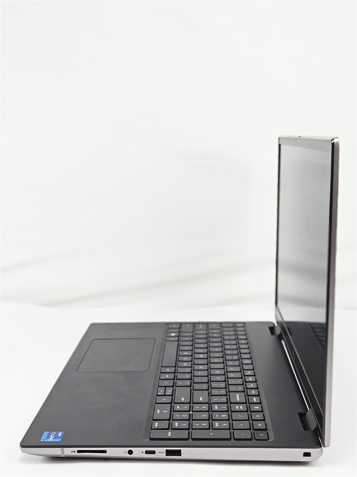 Dell Precision 7670 64GB RAM 1TB SSD i7-12850HX 16″ RTX A1000 Titan Gray