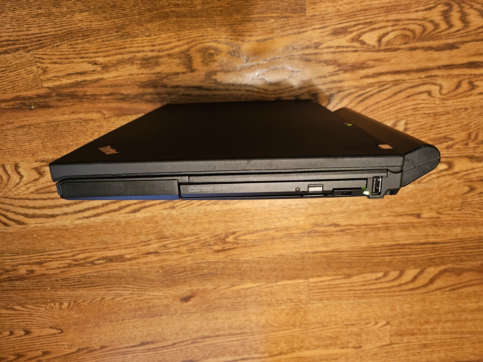 ThinkPad T400 4 GB/250 GB HDD/14″ 1280×800/ Windows XP. Ready to Use