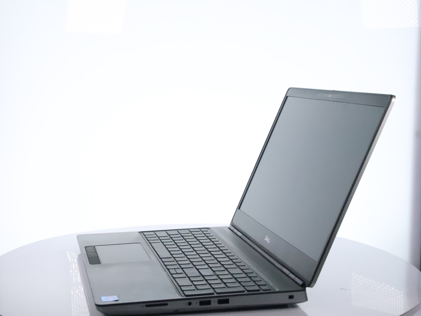 Dell Precision 7560 i7-11850H 32GB RAM 512GB NVMe 4GB NVIDIA T1200 W11P w/ AC