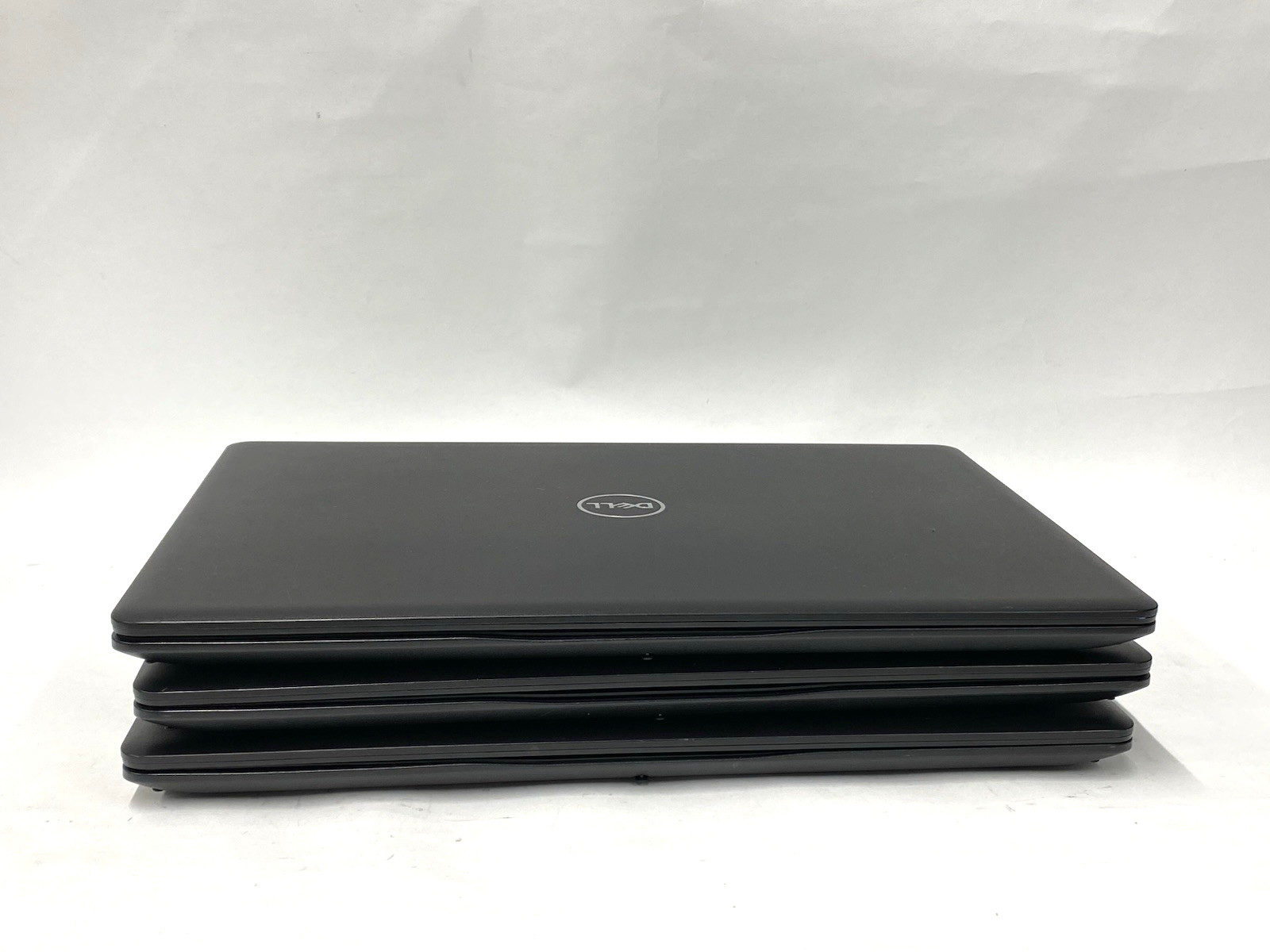 Lot of (3) Dell Latitude 3490 – HD – i3-7130u – No RAM/SSD/OS – READ