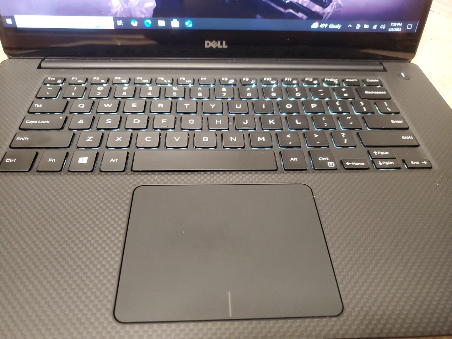 Dell XPS 15 9550 i5-6300HQ 2.30GHz 8GB RAM 1TB Touchscreen Win 10 PRO.