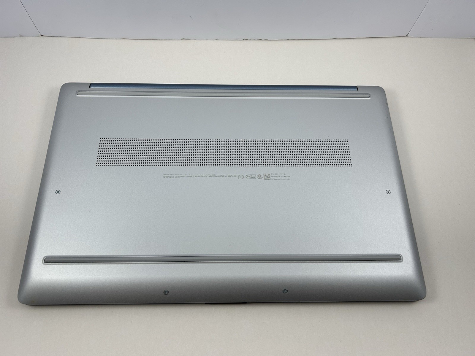 HP Laptop 17-cn0112ds 17.3” Celeron N4120 4GB RAM 128GB SSD Win11 – Tested