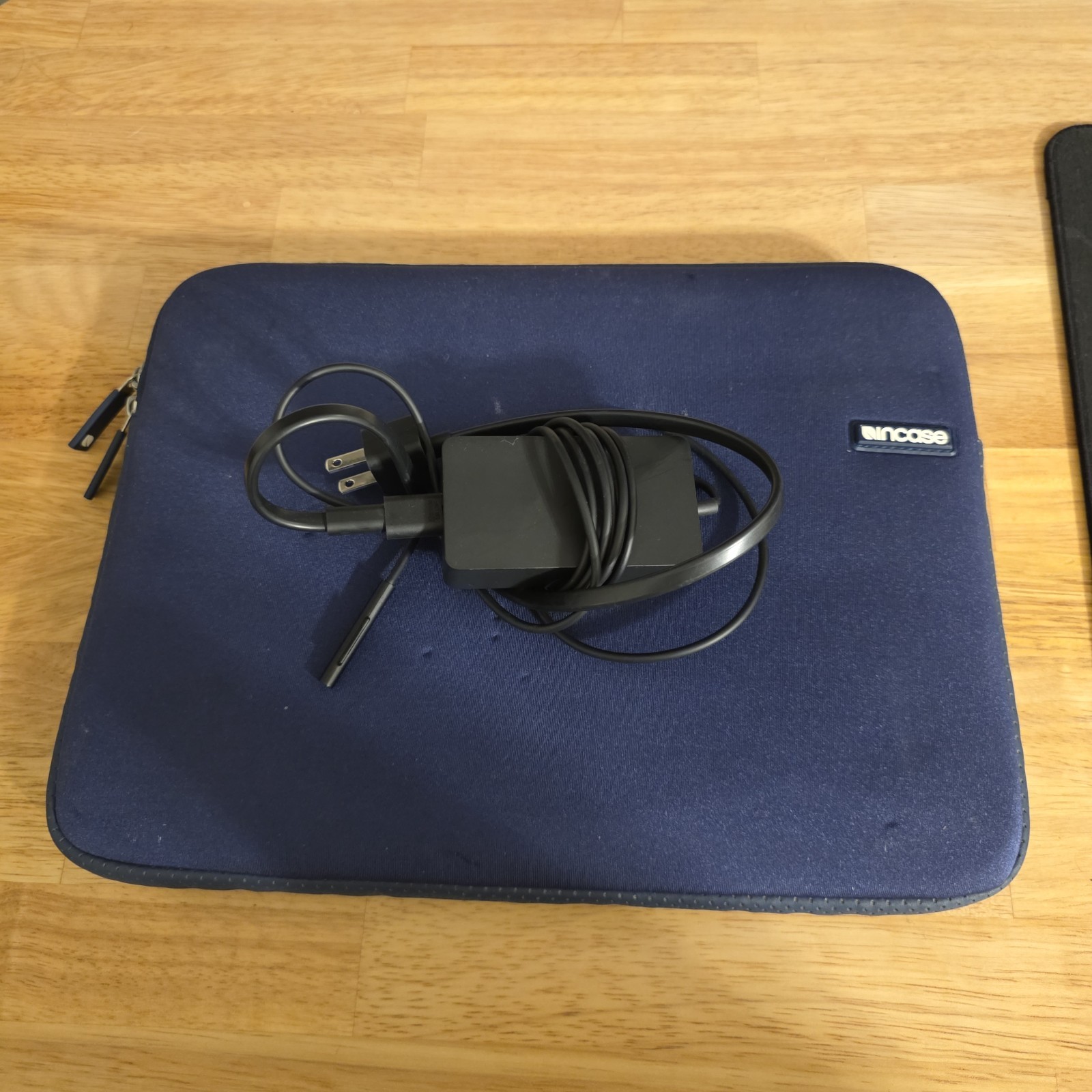 Microsoft Surface Pro 6 i5-8250U 8GB RAM 256GB SSD Type Cover Charger Case