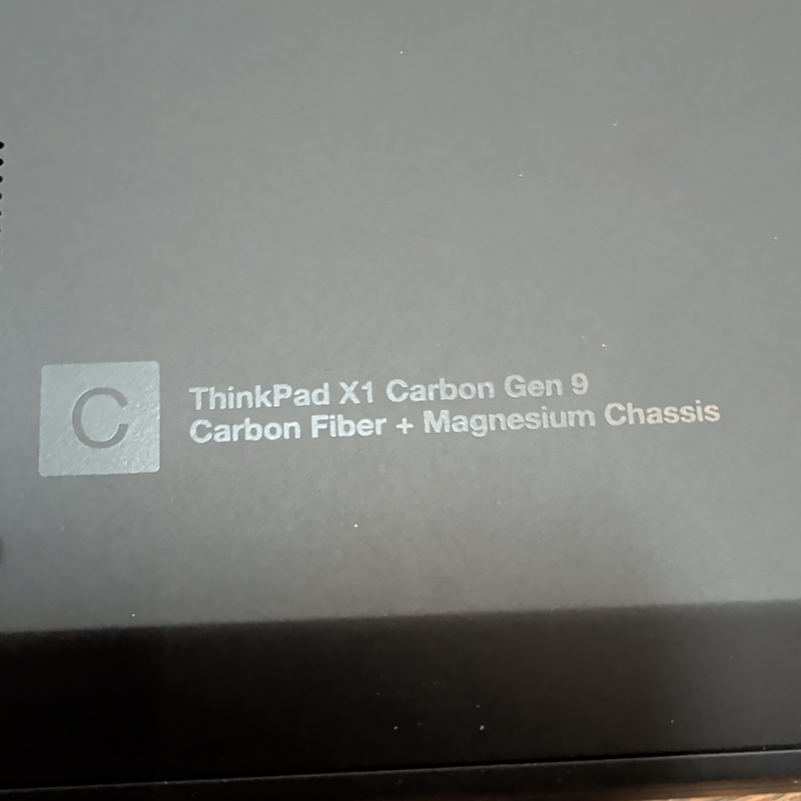 Lenovo ThinkPad X1 Carbon Gen 9 14″ (256GB SSD, Intel Core i5 11th Gen, 8GB RAM)