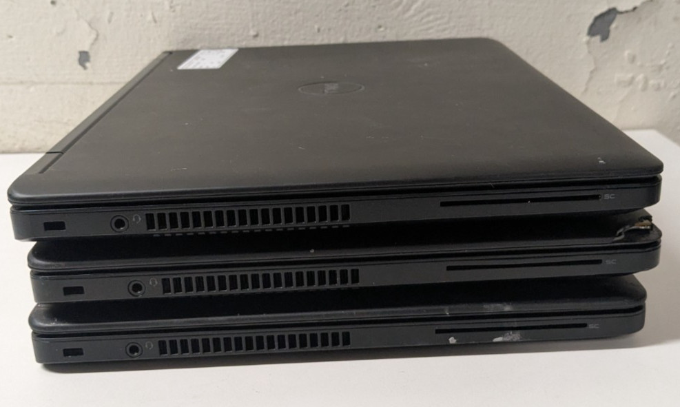 Lot of 3 Dell Latitude E5450 14″ Intel Core i7-5600U 2.60GHz SOLD AS-IS