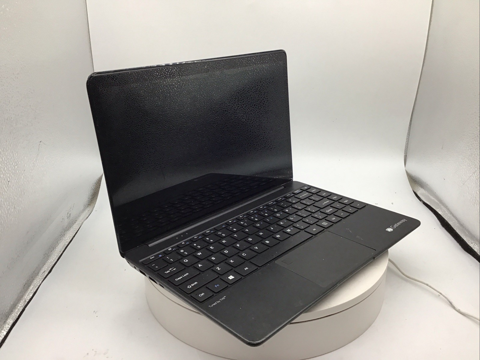 Gateway GWTN141-10BK 14.1″ Laptop i5-1135G7 NO RAM/SSD/OS BAD SCRN Parts/Repair