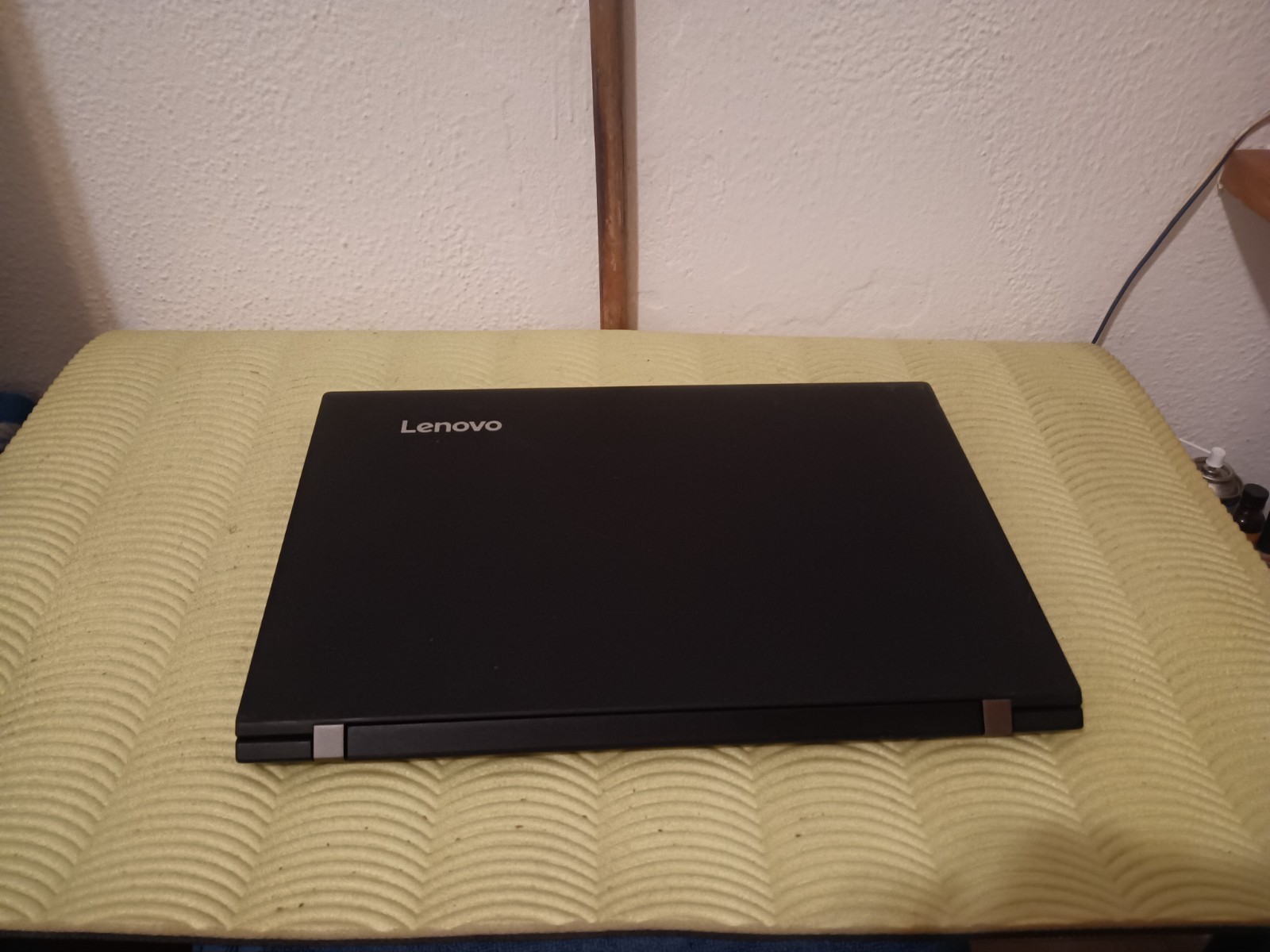 Lenovo V510 15.6″ Fullhd i3-2.00Ghz 8gb 256gb nvme amd r7 2gb Graphics