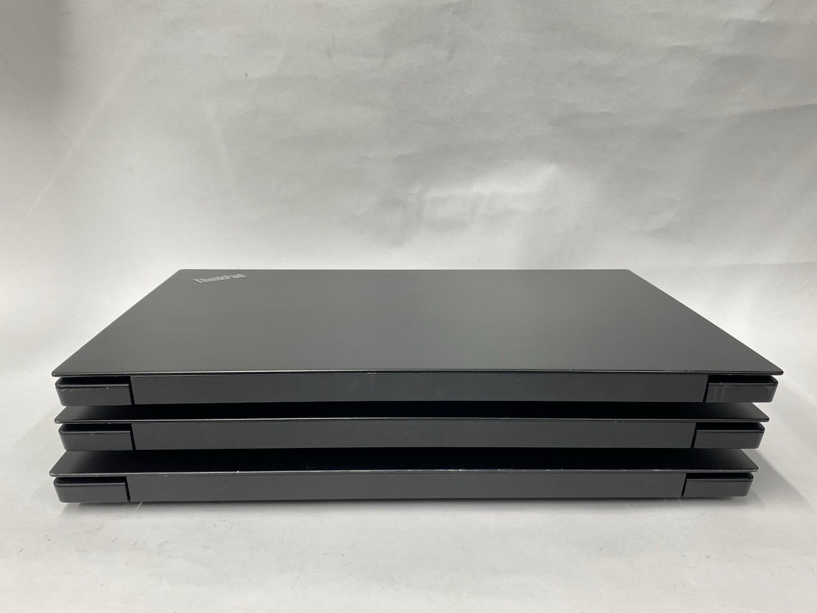 Lot of (3) Lenovo E595 – FHD – Ryzen 7 3700u – No RAM/SSD/OS – READ
