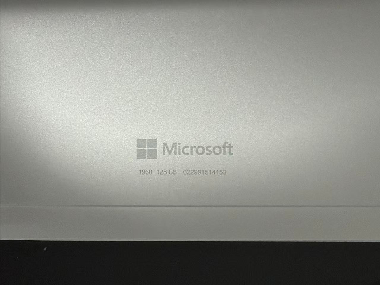 Microsoft Surface Pro 7+ 1960 /Cracked Screen③