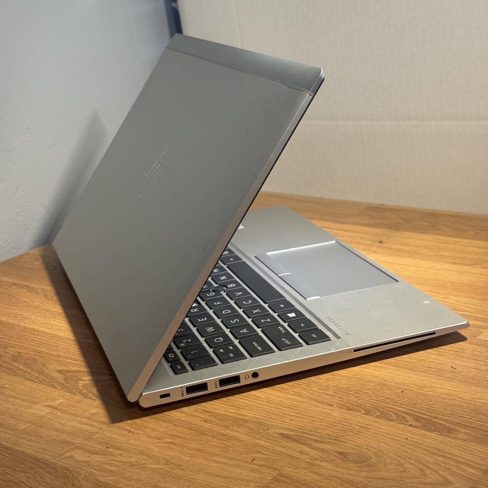HP EliteBook 840 G7 14″ Laptop i5-10310U 1.70GHz 16GB RAM 256GB SSD (9)