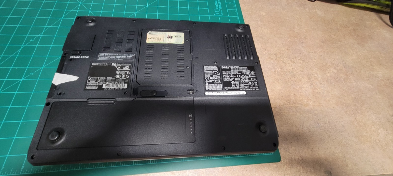 Dell Inspiron 1501 AMD Athlon 64 X2 TK-53 1.7GHz 1 GB NO HDD