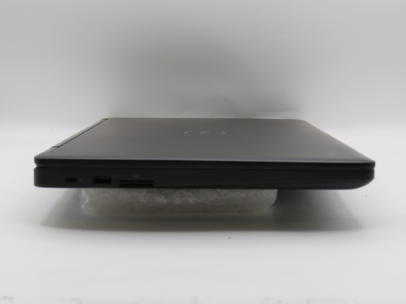 Dell Latitude 5590 i7-8650U @ 1.9GHz 8GB DDR4 256GB SSD No OS