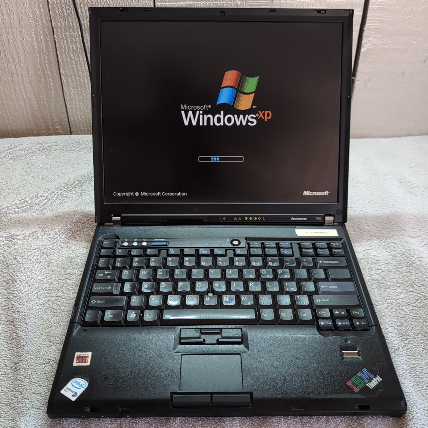 TESTED IBM Thinkpad T60 Laptop Intel 2 Ghz Centrino Duo 2GB RAM Windows XP