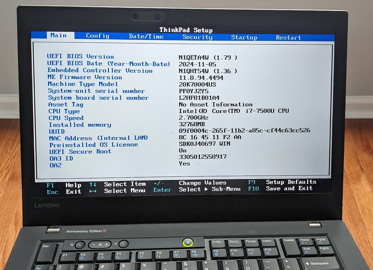 ThinkPad 25th Anniversary Edition / ThinkPad T25 (Upgraded 32GB) with Dock