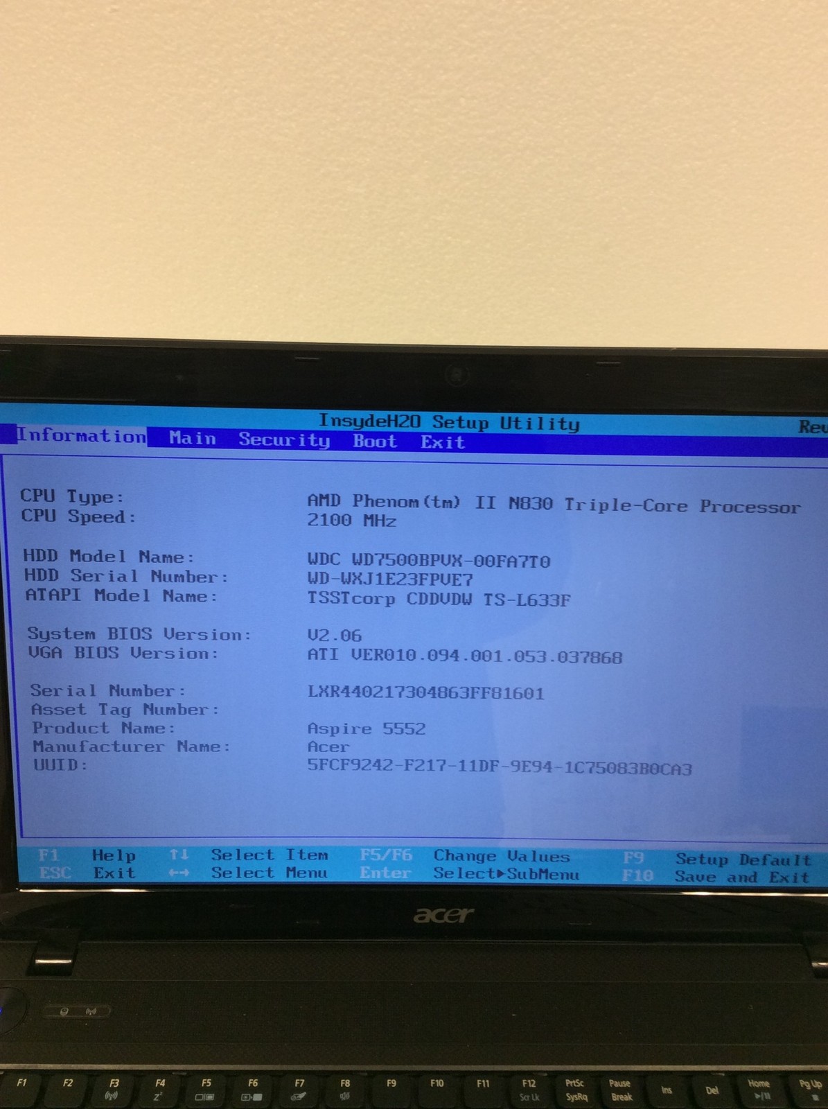 Acer 5552 Laptop Amd Phenom II N830 Triple-Core 2.10Ghz w/ 750GB HD, 4GB