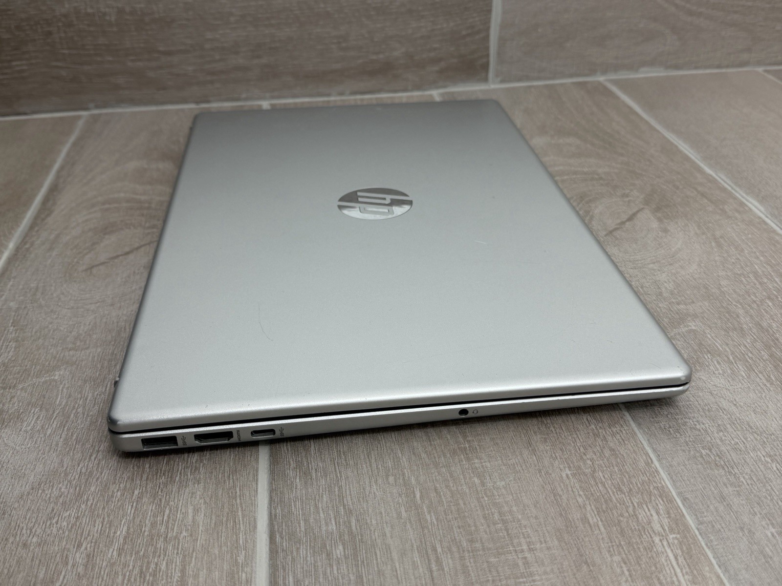 HP 15-FC0025DX 15.6″ HD Touch Laptop Ryzen 5 7520U 8GB RAM 512GB NVMe SSD Win-11