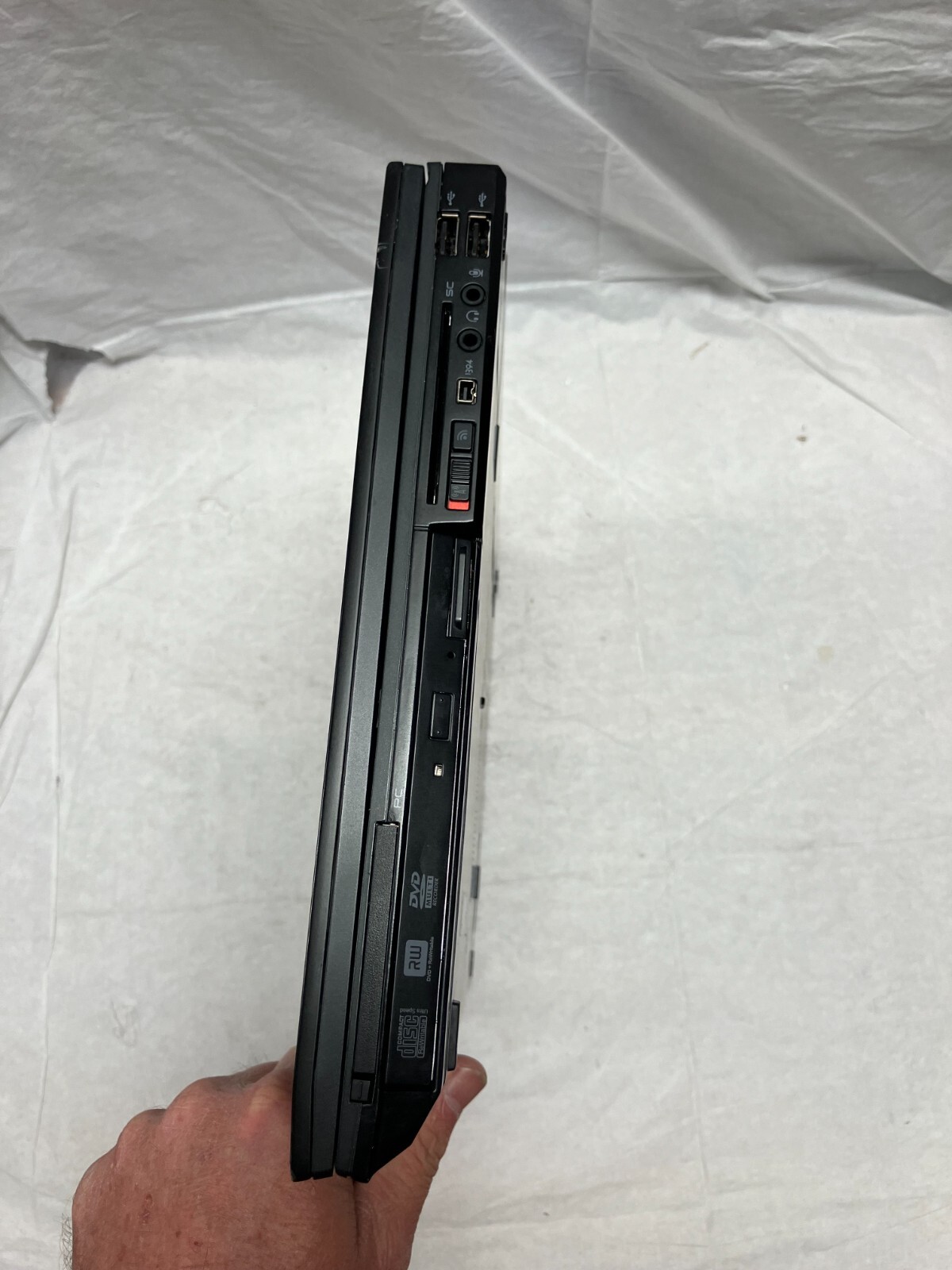 Dell Latitude E6500 Laptop 15.4″ 4GB DDR2 RAM 250GB CORE2DUO 2.6 FOR PARTS
