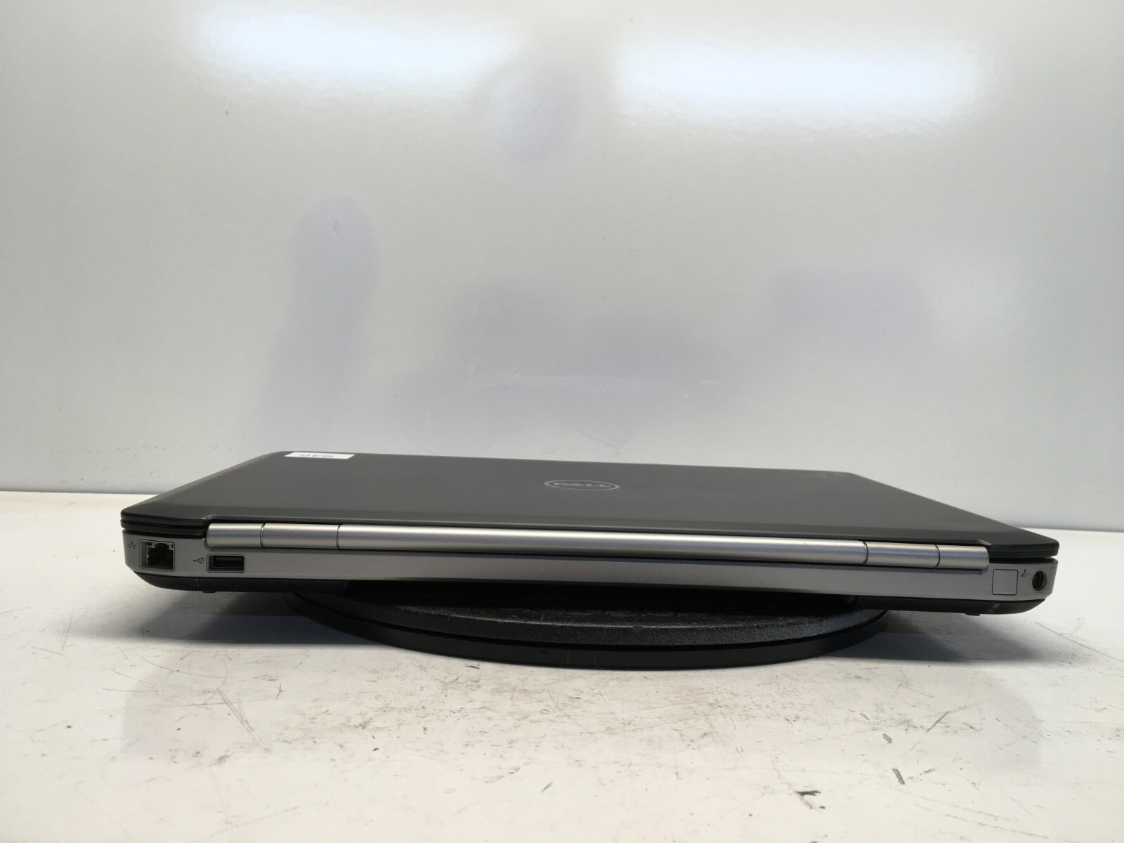 Dell Latitude E5520 Intel i3-2330M 2.2GHz 4 GB NO HDD